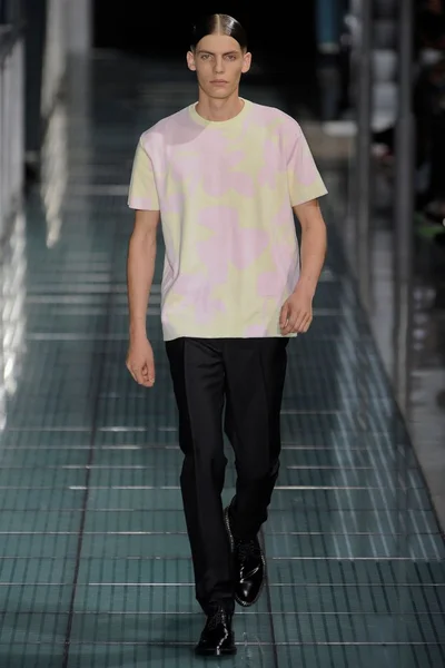 Look 24